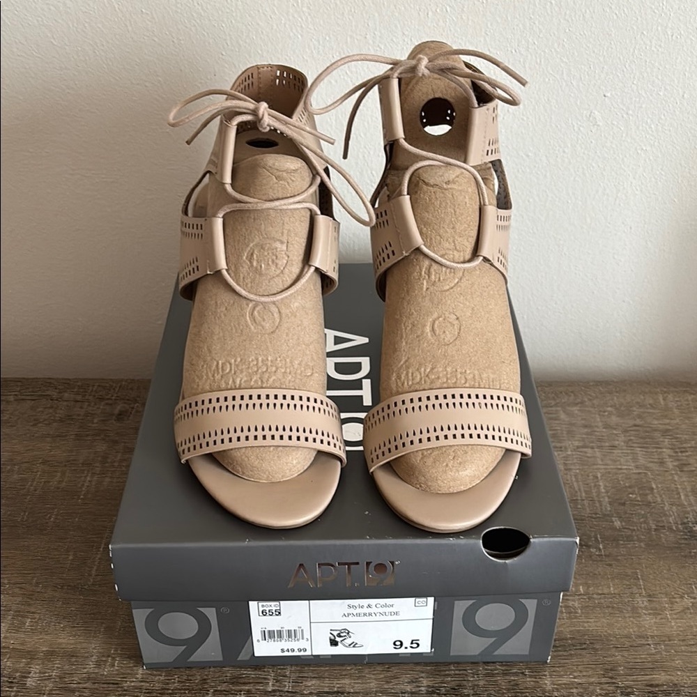 Apt. 9 Women's Tan Heeled Sandals